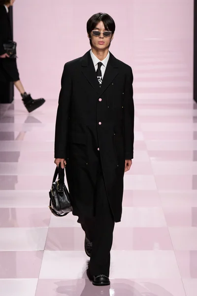 Look 74